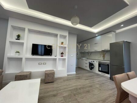 🏡 Shitet Vilë 2-Katëshe e Bashkëngjitur në Golem – 3 Dhoma Gjumi | 2 Tualete | Oborr Privat 🌴