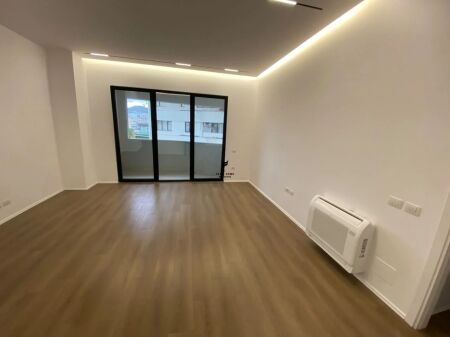OFFICE FOR RENT 115 M2 VASIL SHANTO 130,000 LEKE FH-97243