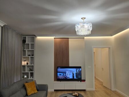 APARTAMENT 2+1+PARKIM  ME QIRA –  PRANE URES SE NISHARAKUT
