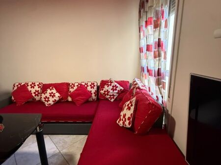 JEPET APARTAMENT 2+1+BALLKON ME QERA "KOPSHTI ZOOLOGJIK" 600 EURO