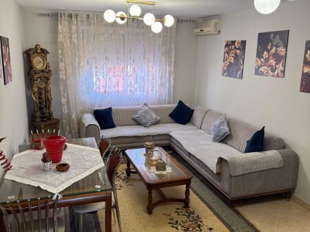 Apartament 2+1 per qera Xhamllik