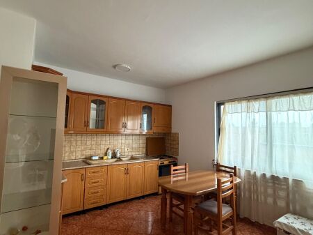 Qera | Apartament 2 + 1 | Rruga e Dibrës | 420 €/muaj