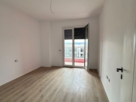 Apartament ne shitje 2+1+2