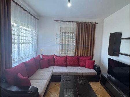 Disponojmë apartament 2+1 për shitje , Fresk.