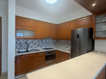 Apartament 2+1 me qera Selit ( prane Unazes) !