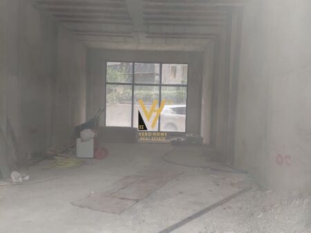 JEPET DYQAN+BODRUM 282 M2 ME QERA NE QENDER 5.000 EURO