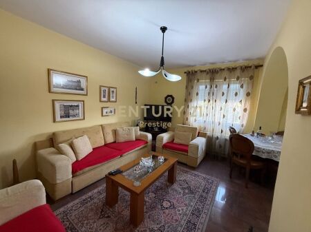 JEPET ME QIRA APARTAMENT 2+1 I VENDOSUR TEK "RRUGA FORTUZI!"
