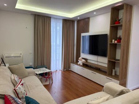 Jepet apartament 2+1+2 me qira tek Liqeni i Thate , prane Memento Beauty .
