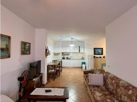 Qera, Apartament 1+1 Plazh Iliria, Durres