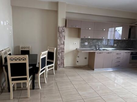  SHITET SHTËPI PRIVATE 2-KATËSHE – BLLOKU I VILAVE, DURRËS