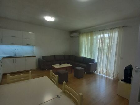 Jepet me qira apartament 2+1