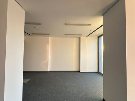  Business premises for rent – DownTown !