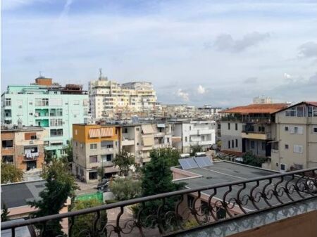 Apartment 2+1+2 For Rent at the Fruit and Vegetable Market, Durrës - 500€ | 138 m² 500 € /Month