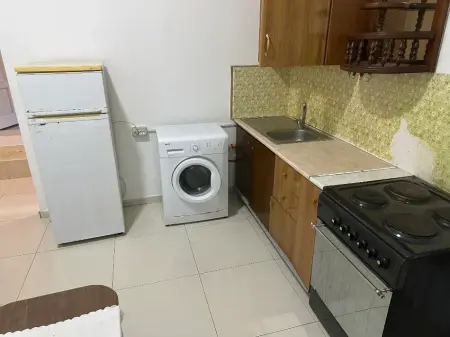 Qera | Shtëpi private 1 + 1 | Ali Demi | 250 €/muaj