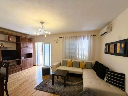Apartament 1+1 Per Qira Te Rruga e Durresit