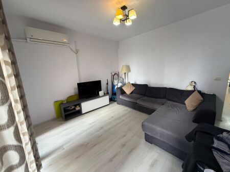 Apartament me qera 2+1+2 Prane kompleksit panorama