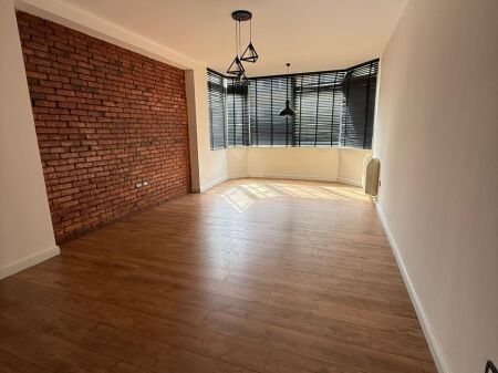 Qera | Apartament 2 + 1 | Komuna e Parisit | 1200 €/muaj i diskutueshem.