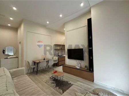 Apartament 2+1 me Qira në Qendër