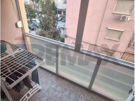 🏠 Shitet apartament 1+1 tek Blloku Gintash, Laprakë.