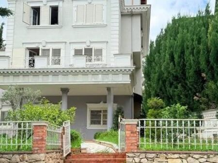 🏡 SHITET VILË 4-KATËSHE ME PISHINË PRIVATE | AKACIA HILLS