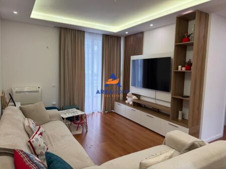 APPARTAMENTO IN AFFITTO 2+1 + 2 BALCONI "VICINO RADISSON, LAGO ASCIUTTO" 75.000 LEKE