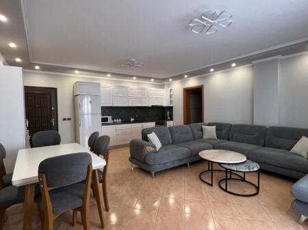 SHITET Apartament luksoz  2+1  PLAZHI GOLEM