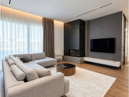 JEPET ME QIRA APARTAMENT 3+1+2 ME VERANDË & GARAZH PRIVAT | "GREY STONE" RESIDENCE – LIQENI I THATË 2,000 € /Muaj