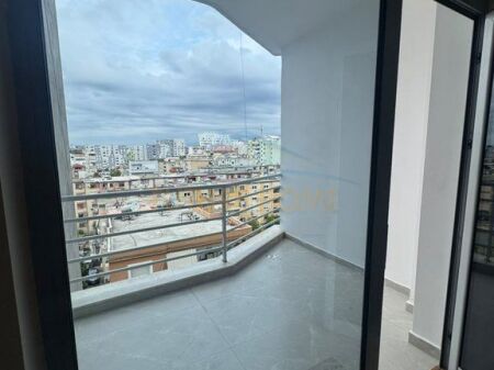Shitet, Apartament 1+1, Rruga e Kavajes, Tirane