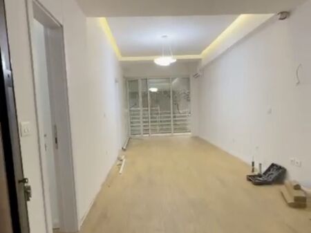 Shitet apartament 1+1+Verande tek Kodra e Diellit , Rruga Rrapo Hekali .   