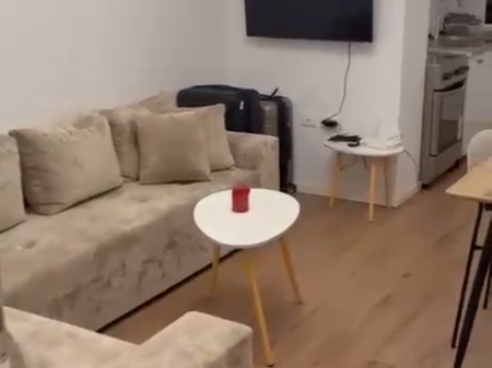 Apartament 1+1 per qera Ring Center !