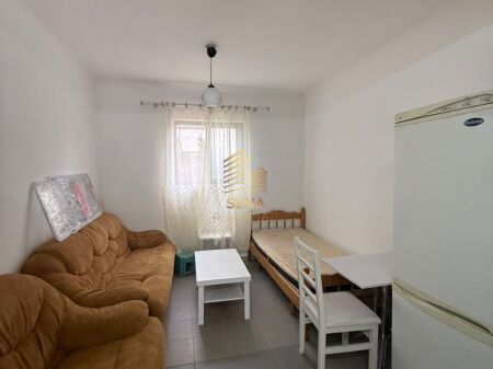 Qira, Garsoniere, Komuna e Parisit, 35.000 Leke/Muaj