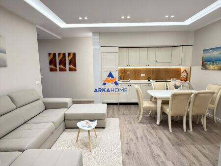 SHITET APARTAMENT 1+1+BALLKON "PRANE HOTEL PELIKAN,DURRES" 125.000 EURO