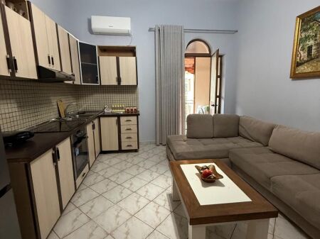 Jepet apartament 1+1 me qira tek Sheshi Willson