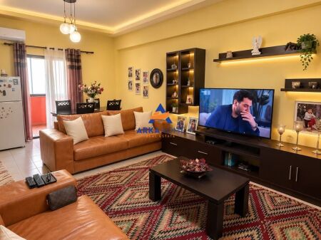 SHITET APARTAMENT 3+1+3 BALLKONE "PRANE SHKOLLES FAIK KONICA, MYSLYM SHYRI" 38400000 LEKE