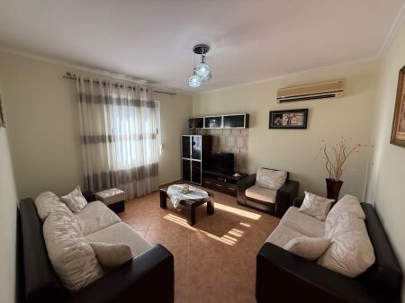 📣 QERA Apartament 2+1 Me Kuzhine Me Vete Dhe Verande 📍 Misto Mame, Prane Hotel 7777 🛣️ Rruga “Besim Alla” ✨💶 Cmimi 50.000 Leke/Muaj