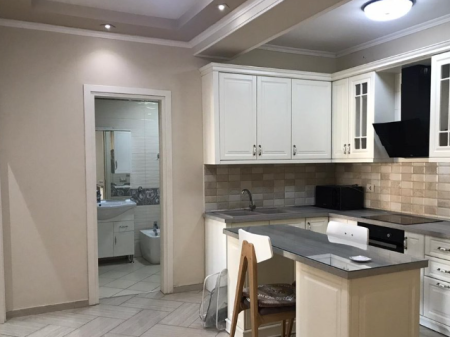 Appartamento 2+2 In Affitto a Zogu i Zi, Tirana - 700€ | 115 m²
