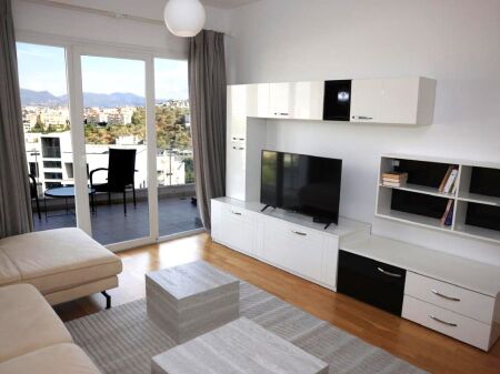 Jepet apartament 2+1 me qira tek Liqeni i Thate , Kopshti Botanik , Kopshti Zoologjik .