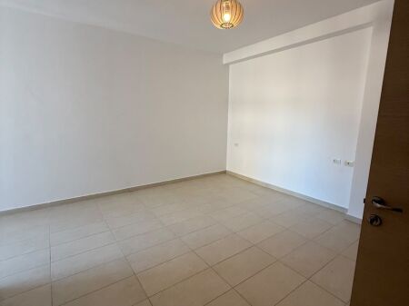 Apartament / Zyre me qira ne Kinostudio