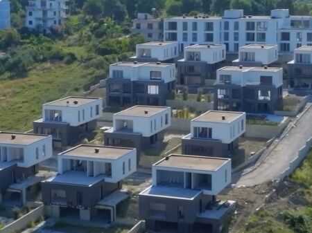 Apartament 3+1+2 Ne Shitje Ne Farke ID 5782