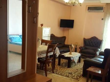 APARTAMENT 1+1 ME QIRA PRANE GARDES