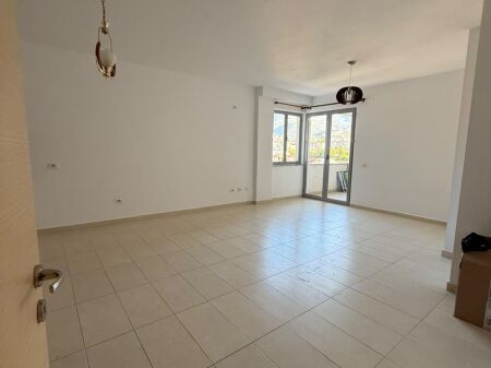 APARTAMENT 1+1 ME QIRA – ISH KINOSTUDIO