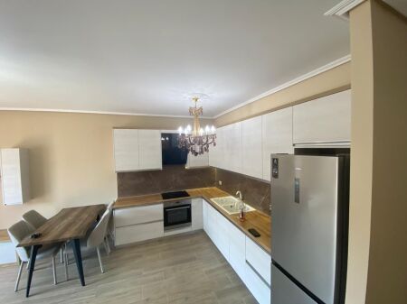 🏡 APARTAMENT 2+1+2 BALLKONE ME QIRA AFATGJATË – VLORË/Kombianti i Peshkut