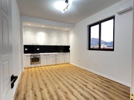 SHITET APARTAMENT 1+1 – 5 MAJI, TIRANË
