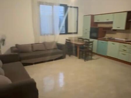 Jepet me qera apartament 2+1 kenet durres