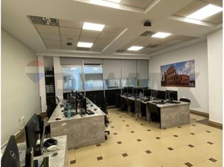 Business premises for rent/ Bardhok Biba Street