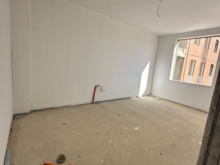 Apartament ne shitje 2+1+2