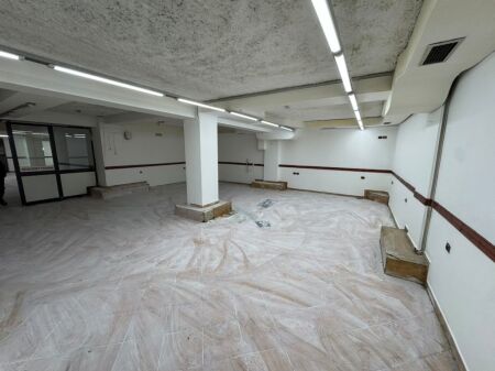 🏢 JEPET ME QIRA AMBIENT BIZNESI  📍 Bulevardi Zhan D’Ark, përballë Maternitetit “Koço Gliozheni”