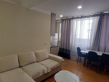 Jepet me qira apartament 1+1
