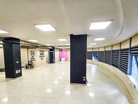 Qera | Ambjent Biznesi | Rruga e Dibrës | 2600 €/muaj