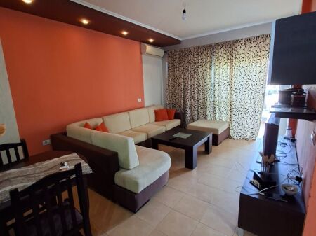In affitto 2+1+1 CAMPO DI AVIAZIONE 700€